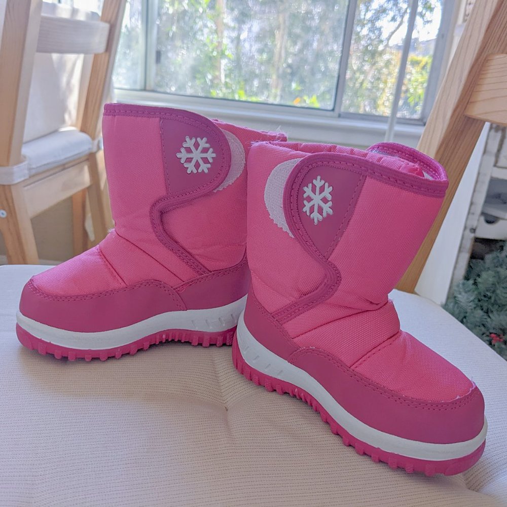 Pink Baby / Toddler Snow Boots Size 6